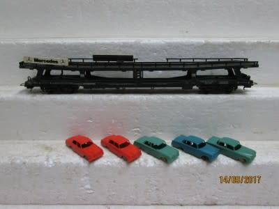 HO SCALE : LIMA DB MERCEDES CAR CARRIER, WITH CAR LOAD - LOT 502P