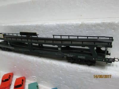HO SCALE : LIMA DB MERCEDES CAR CARRIER, WITH CAR LOAD - LOT 502P