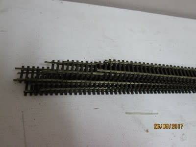 HO/OO SCALE : PECO FLEXI-TRACK x8 (CODE 100) - LOT 595P
