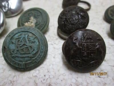 OLD SAR METAL RAILWAY BUTTONS x 37 (Reduced to clear) - LOT 111Q