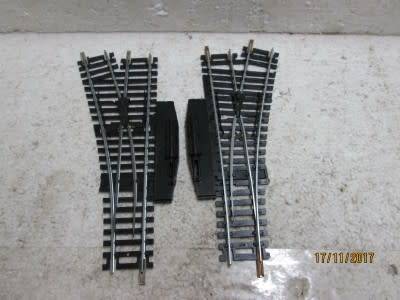 HO/OO SCALE : LIMA  LEFT + RIGHT POINT - LOT 170Q