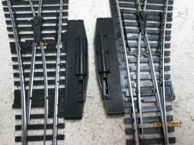 HO/OO SCALE : LIMA  LEFT + RIGHT POINT - LOT 170Q