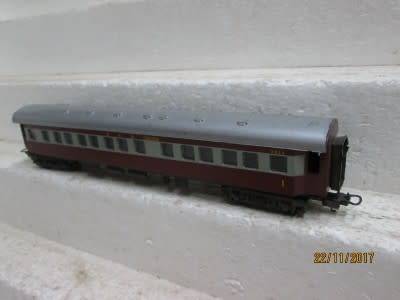HO SCALE : LIMA SAR TRANS-KAROO FIRST CLASS COACH - LOT 196Q