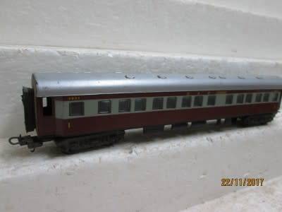 HO SCALE : LIMA SAR TRANS-KAROO FIRST CLASS COACH - LOT 196Q