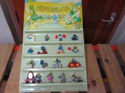 SMURF COLLECTION OF 17 ITEMS - LOT 386Q