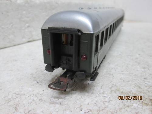 HO SCALE : LIMA DB SECOND CLASS COACH - LOT 361R