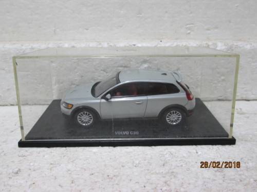 DIE CAST : MOTORART VOLVO C30 (1:43 SCALE) - LOT 560R