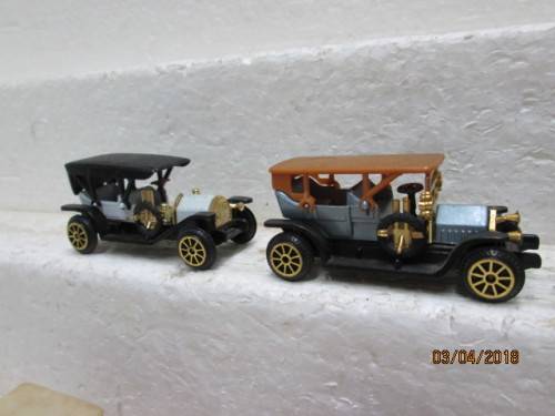 DIE CAST : OLD TIMER CARS x8 - LOT 372S