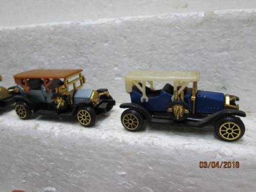 DIE CAST : OLD TIMER CARS x8 - LOT 372S
