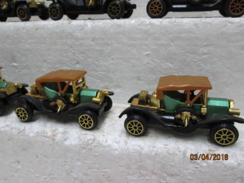 DIE CAST : OLD TIMER CARS x8 - LOT 372S