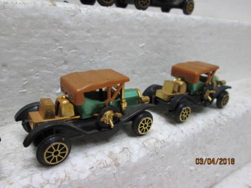 DIE CAST : OLD TIMER CARS x8 - LOT 372S