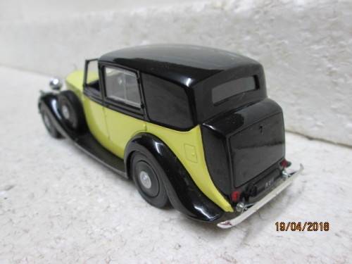 DIE CAST 1:43 SCALE : UNIVERSAL HOBBIES ROLLS ROYCE PHANTOM - LOT 534S