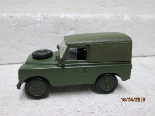 DIE CAST 1:43 SCALE : UNIVERSAL HOBBIES LANDROVER - LOT 539S