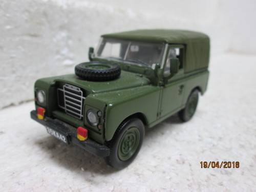 DIE CAST 1:43 SCALE : UNIVERSAL HOBBIES LANDROVER - LOT 539S