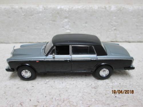 DIE CAST 1:43 SCALE : UNIVERSAL HOBBIES ROLLS ROYCE SILVER SHADOW - LOT 550S