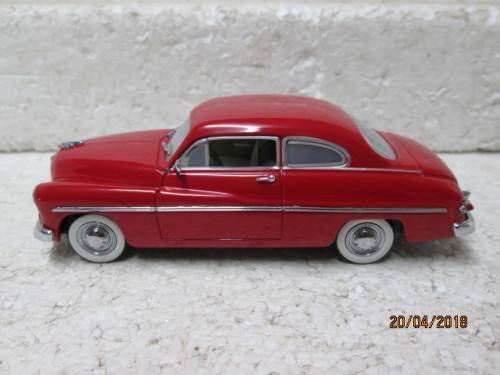 DIE CAST 1:43 SCALE : UNIVERSAL HOBBIES 1949 MERCURY - LOT 580S