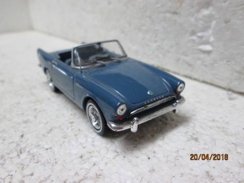 DIE CAST 1:43 SCALE : UNIVERSAL HOBBIES SUNBEAM ALPINE - LOT 589S