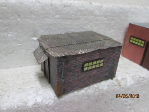 HO SCALE : x6 HANDMADE BUILDINGS - LOT 859S