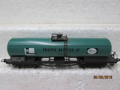 HO SCALE LIMA TANKER (PFIZER) - LOT 159T