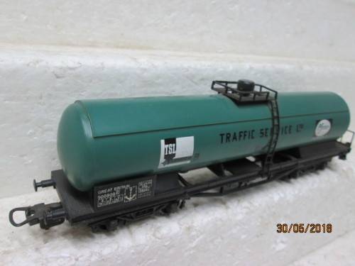 HO SCALE LIMA TANKER (PFIZER) - LOT 159T