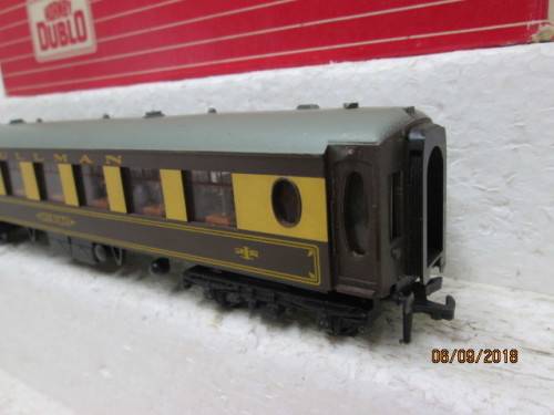 OO SCALE : HORNBY DUBLO PULLMAN SECOND CLASS COACH CAR No 74 (BOXED) - LOT 99U