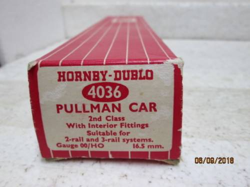 OO SCALE : HORNBY DUBLO PULLMAN SECOND CLASS COACH CAR No 74 (BOXED) - LOT 99U