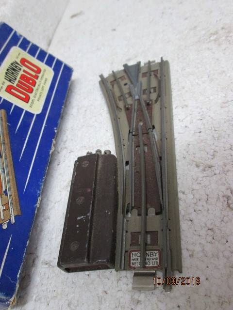 OO SCALE HORNBY DUBLO LEFT HAND ELECTRIC POINT (BOXED) - LOT 142U