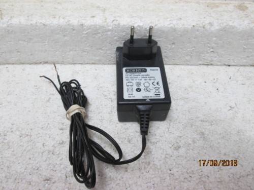 HO/OO SCALE : HORNBY TRANSFORMER -  LOT 180U