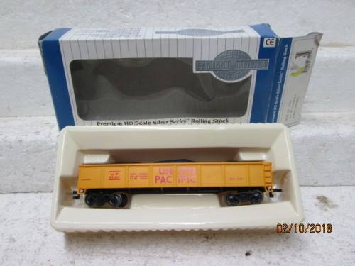 HO SCALE : BACHMANN SILVER SERIES UNION PACIFIC CONDOLA (BOXED) - LOT 229U