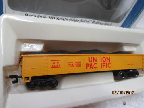 HO SCALE : BACHMANN SILVER SERIES UNION PACIFIC CONDOLA (BOXED) - LOT 229U