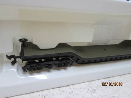 HO SCALE : BACHMANN SILVER SERIES 52' CENTRE DEPRESSED FLAT CAR (BOXED) - LOT 232U