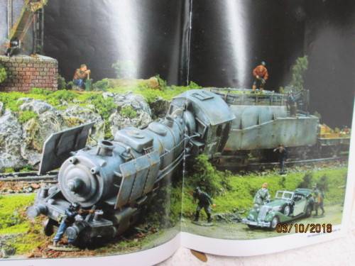 TOY SOLDIER MAGAZINES x2  - LOT 354U