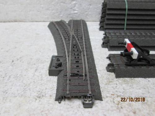HO SCALE : MARKLIN TRACK & ACCESSORIES - LOT 568U