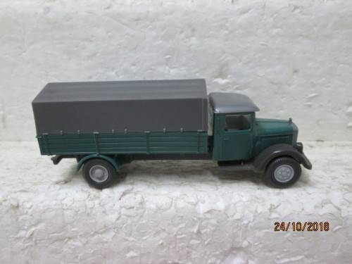 HO SCALE : WIKING MERCEDES OLD STYLE TRUCK - LOT 698U
