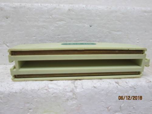 HO/OO SCALE : TRIX LOCO WHEEL CLEANER (BOXED) - LOT 231V