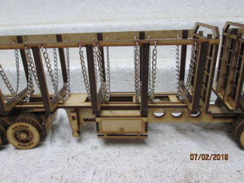 1:32 SCALE MERCEDES ACTROS HORSE WITH SUPERLINK CANE TRAILOR - LOT 724V