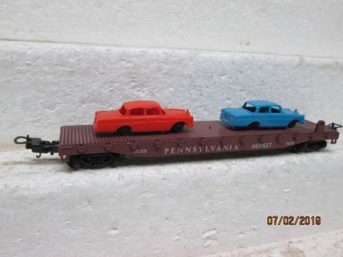 HO SCALE - LIMA PENNSYLVANIA FLAT CAR WITH CAR LOAD - BOXED - LOT 765V
