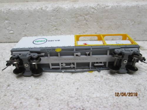 HO SCALE SAR SML CONTAINER WAGON (OPEN SERVE / SAFMARINE) BOXED - LOT 884V