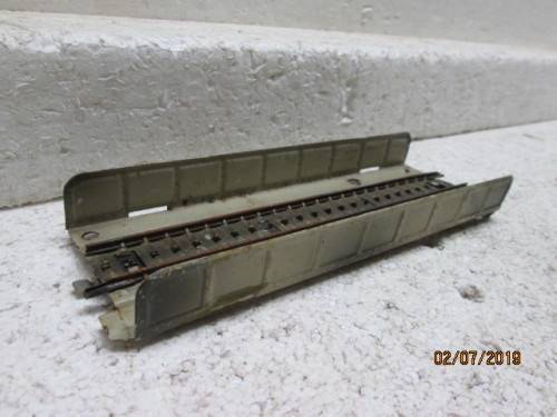 HO SCALE MARKLIN M TRACK BRIDGE (SOLID SIDES) - LOT 646W