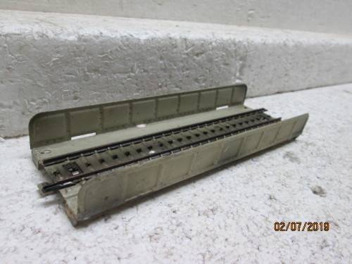 HO SCALE MARKLIN M TRACK BRIDGE (SOLID SIDES) - LOT 647W