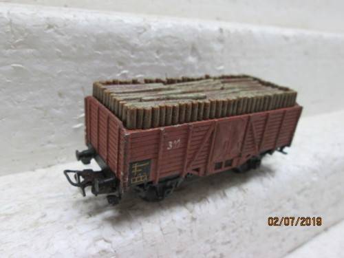 HO SCALE MARKLIN OPEN GOODS WITH WOOD LOAD - LOT 656W