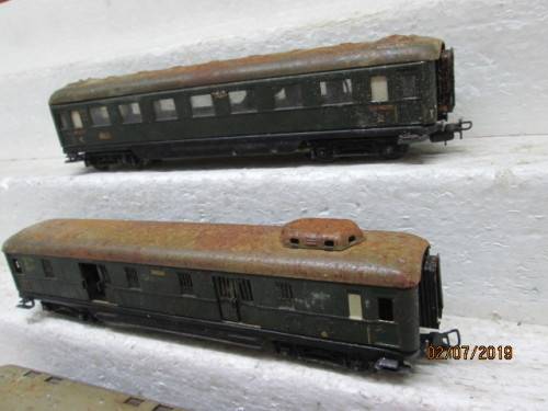 HO SCALE : MARKLIN x4 COACHES (DARK GREEN) - LOT 671W