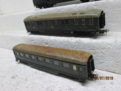 HO SCALE : MARKLIN x4 COACHES (DARK GREEN) - LOT 671W