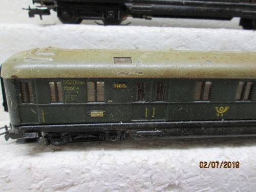 HO SCALE : MARKLIN x4 COACHES (DARK GREEN) - LOT 671W