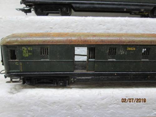 HO SCALE : MARKLIN x4 COACHES (DARK GREEN) - LOT 671W