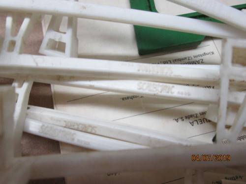 SCALEXTRIC BARRIER RAILS x13  - LOT 738W