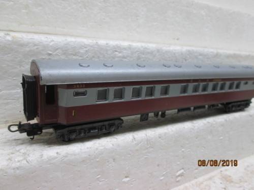 HO SCALE : LIMA SAR TRANS-KAROO FIRST CLASS COACH (BOXED) - LOT 204X
