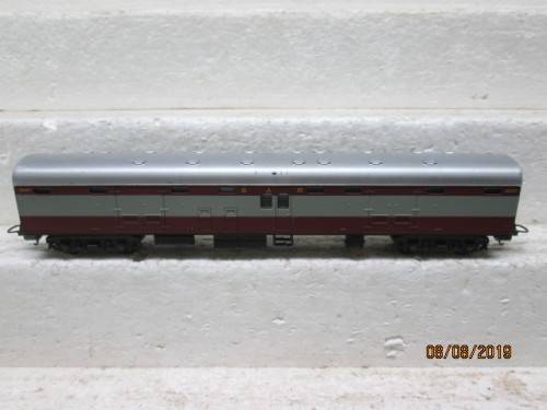 HO SCALE : LIMA SAR TRANS-KAROO BAGGAGE CAR - LOT 212X