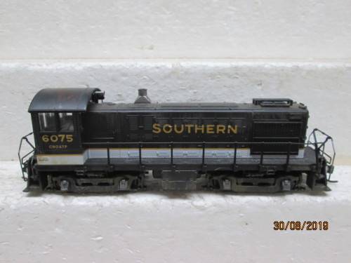 HO SCALE : ATLAS ALCO S-2 SWITCHER SOUTHERN DIESEL LOCOMOTIVE - LOT 471X