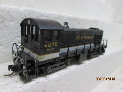 HO SCALE : ATLAS ALCO S-2 SWITCHER SOUTHERN DIESEL LOCOMOTIVE - LOT 471X